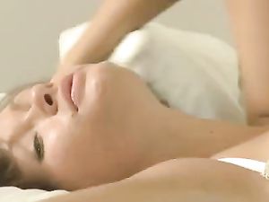 Beauty Gets All Worked Up And Fucks A Big Toy